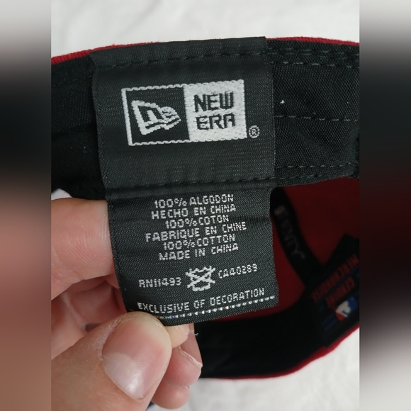 Miami Marlins Hat CAP New Era Black Cap - Picture 5 of 6